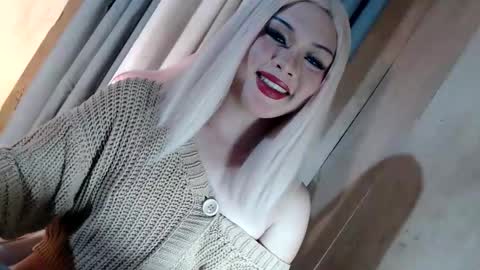 Snapshot of fantasticcock69_daniella chatting on 06.10.26 DANIELLA - DONT FORGET TO GIVE ME A THUMBSU UP online show from 06.10.26