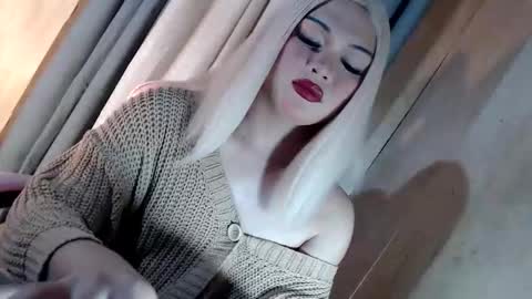 Snapshot of fantasticcock69_daniella chatting on 06.11.26 DANIELLA - DONT FORGET TO GIVE ME A THUMBSU UP online show from 06.11.26