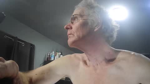 Snapshot of fantasyresort chatting on 02.17.26 fantasyresort online show from 02.17.26