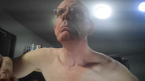 Snapshot of fantasyresort chatting on 02.22.26 fantasyresort online show from 02.22.26