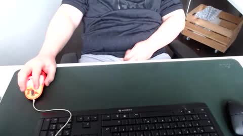 Cardi online show from 11.16.25