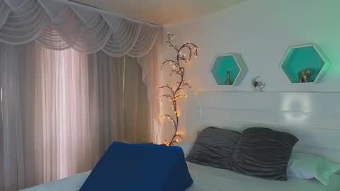 Farah online show from 11.18.25