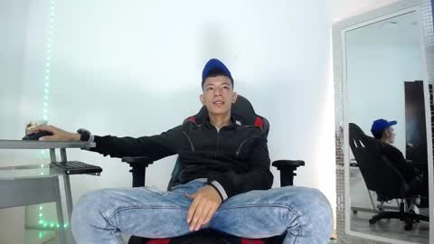 Snapshot of favel_gomez7 chatting on 12.23.24 Favel Gomez online show from 12.23.24