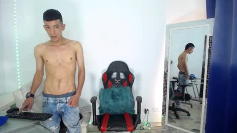 Snapshot of favel_gomez7 chatting on 12.26.24 Favel Gomez online show from 12.26.24