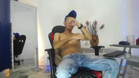 Snapshot of favel_gomez7 chatting on 01.22.25 Favel Gomez online show from 01.22.25