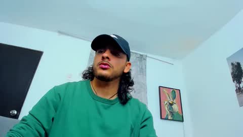 Snapshot of favid95 chatting on 02.24.26 favid95 online show from 02.24.26