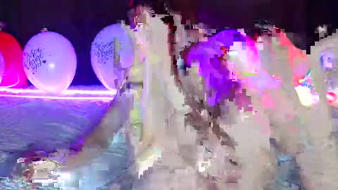 Snapshot of favorite_hare chatting on 02.11.25 Student online show from 02.11.25