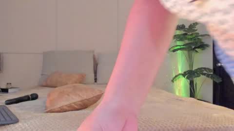 welcome to my world  online show from 09.25.25