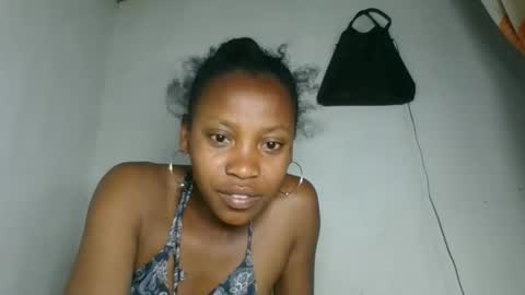 Snapshot of fayence09 chatting on 10.12.25 fayence09 online show from 10.12.25