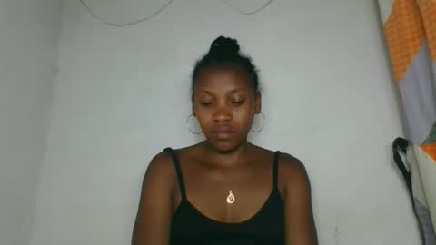 Snapshot of fayence09 chatting on 11.08.25 fayence09 online show from 11.08.25