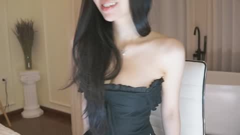 feel_me_00 online show from 01.17.26