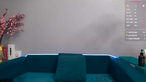 Snapshot of feelsgoodwoman chatting on 09.11.25 Laura online show from 09.11.25