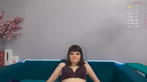 Snapshot of feelsgoodwoman chatting on 09.17.25 Laura online show from 09.17.25