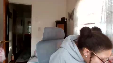 Soley online show from 11.19.25