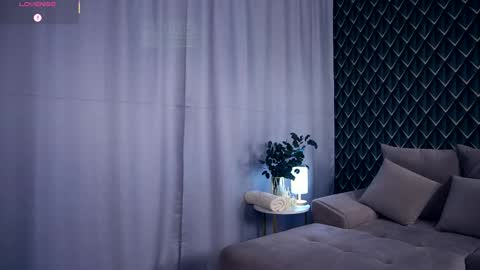 Hello im Nova online show from 10.12.25