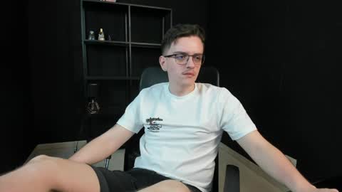 Snapshot of felixstark chatting on 05.08.26 FelixStark online show from 05.08.26