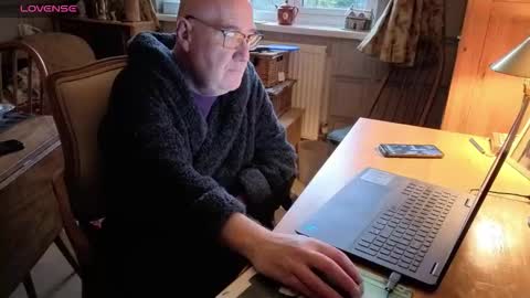 Adam online show from 11.03.25