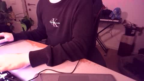 fem_alice_louis_dom online show from 03.24.26