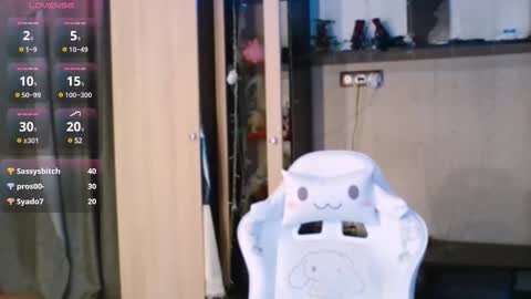 Snapshot of femalexa chatting on 02.12.25 Alexa online show from 02.12.25