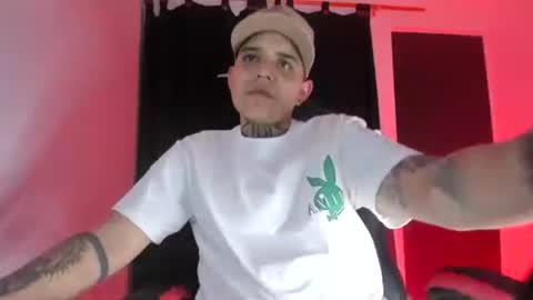 Snapshot of femboy666sixx_ chatting on 12.23.24 GABY666 online show from 12.23.24