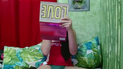 feminine_tsx online show from 01.16.25