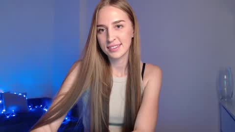 Snapshot of femkedejager chatting on 12.19.24 Femke online show from 12.19.24