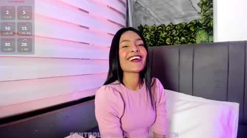 Snapshot of fernanda_liie_ chatting on 09.19.25 fernanda_liie_ online show from 09.19.25