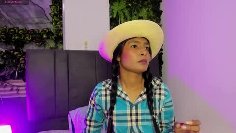 Snapshot of fernanda_liie_ chatting on 10.21.25 fernanda_liie_ online show from 10.21.25