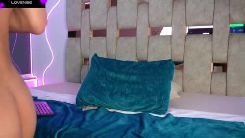 fernanda_thail_ online show from 04.08.26