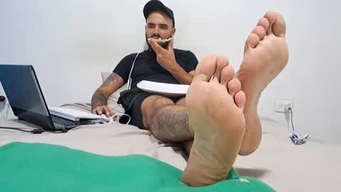 insta ferxx1210 Fercho online show from 09.30.25