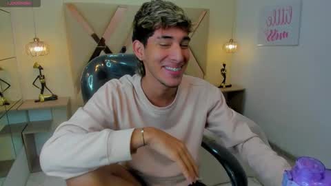 FER PHOENIX online show from 11.21.25