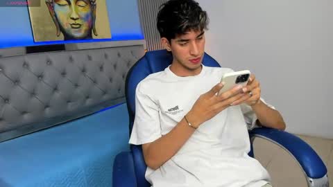 FER PHOENIX online show from 04.08.26