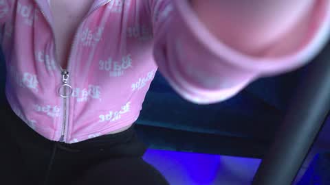 Snapshot of fetishrey chatting on 01.06.25 Rey online show from 01.06.25