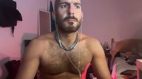 Snapshot of ffithungsucker chatting on 07.21.26 Hung Spanish online show from 07.21.26