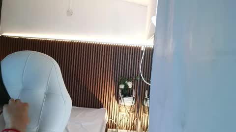 Snapshot of ffreyja_ chatting on 02.25.26 Freyja online show from 02.25.26