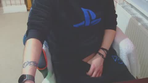 Snapshot of ffys2025 chatting on 12.29.24 ffys2025 online show from 12.29.24