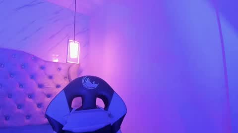   online show from 04.14.26