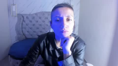 Snapshot of fieramadame chatting on 05.06.26 online show from 05.06.26