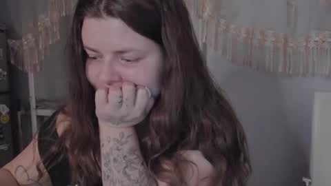 Snapshot of fiery__lady_ chatting on 02.09.25 Evita online show from 02.09.25