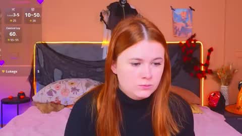 Snapshot of fiery_foxy chatting on 10.27.25 Mabel online show from 10.27.25