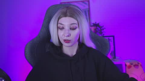 Snapshot of filipinaadams chatting on 12.21.24 cap and Lana online show from 12.21.24