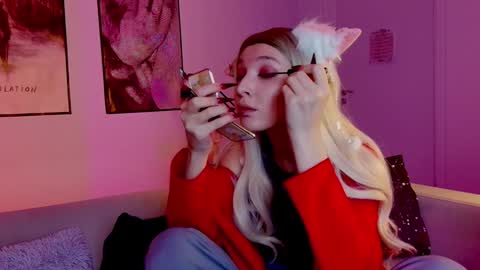 Snapshot of filipinaadams chatting on 12.22.24 cap and Lana online show from 12.22.24