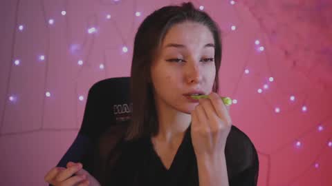 Snapshot of filipinaadams chatting on 01.08.25 cap and Lana online show from 01.08.25