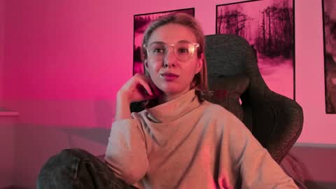 Snapshot of filipinaadams chatting on 02.28.25 cap and Lana online show from 02.28.25