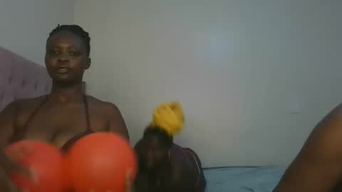 Snapshot of fine_melanie chatting on 01.19.26 melanie online show from 01.19.26