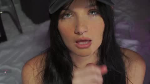 finleyfae online show from 09.23.25