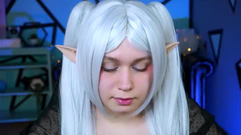 Snapshot of fioramarmoris chatting on 01.03.25 fiora online show from 01.03.25