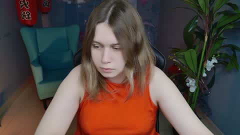 Snapshot of fioramarmoris chatting on 01.07.25 fiora online show from 01.07.25