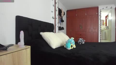 Snapshot of fiore_sanz chatting on 01.03.25 online show from 01.03.25