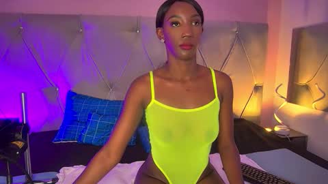 Fiorela Lenin  online show from 10.17.25